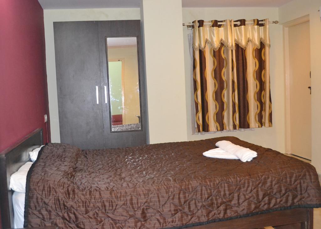 Hotel Kings Gateway Bangalore Quarto foto